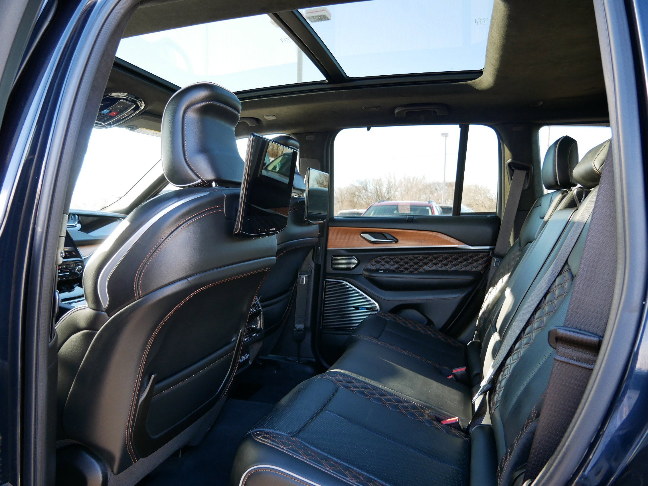 2023 Jeep Grand Cherokee Summit Reserve