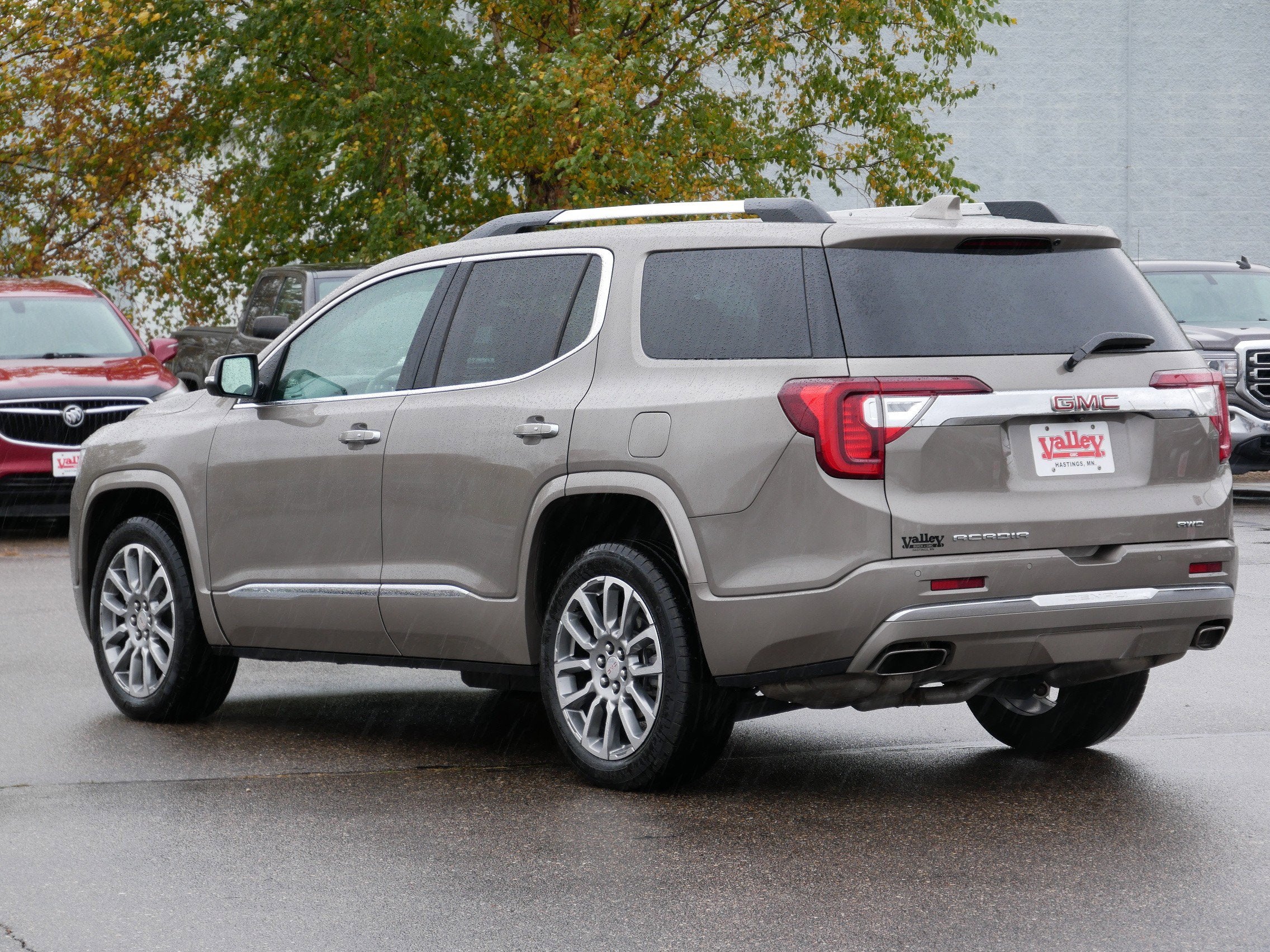 2023 GMC Acadia Denali