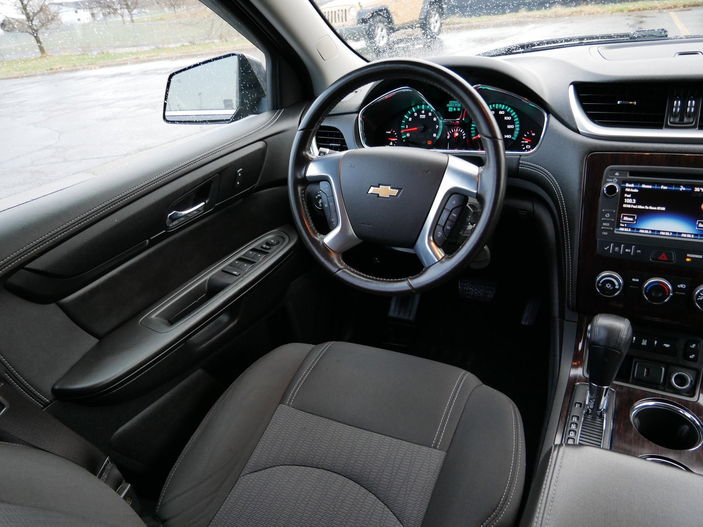 2017 Chevrolet Traverse LT