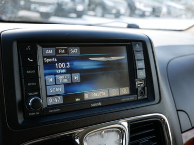 2014 Chrysler Town & Country Touring