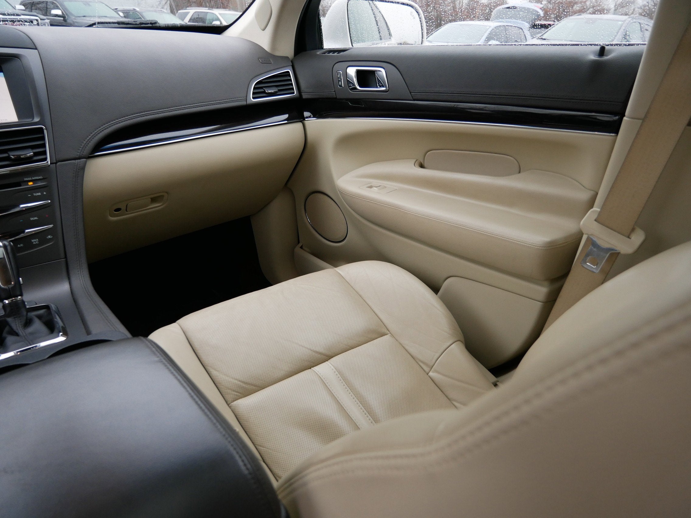 2019 Lincoln MKT Reserve