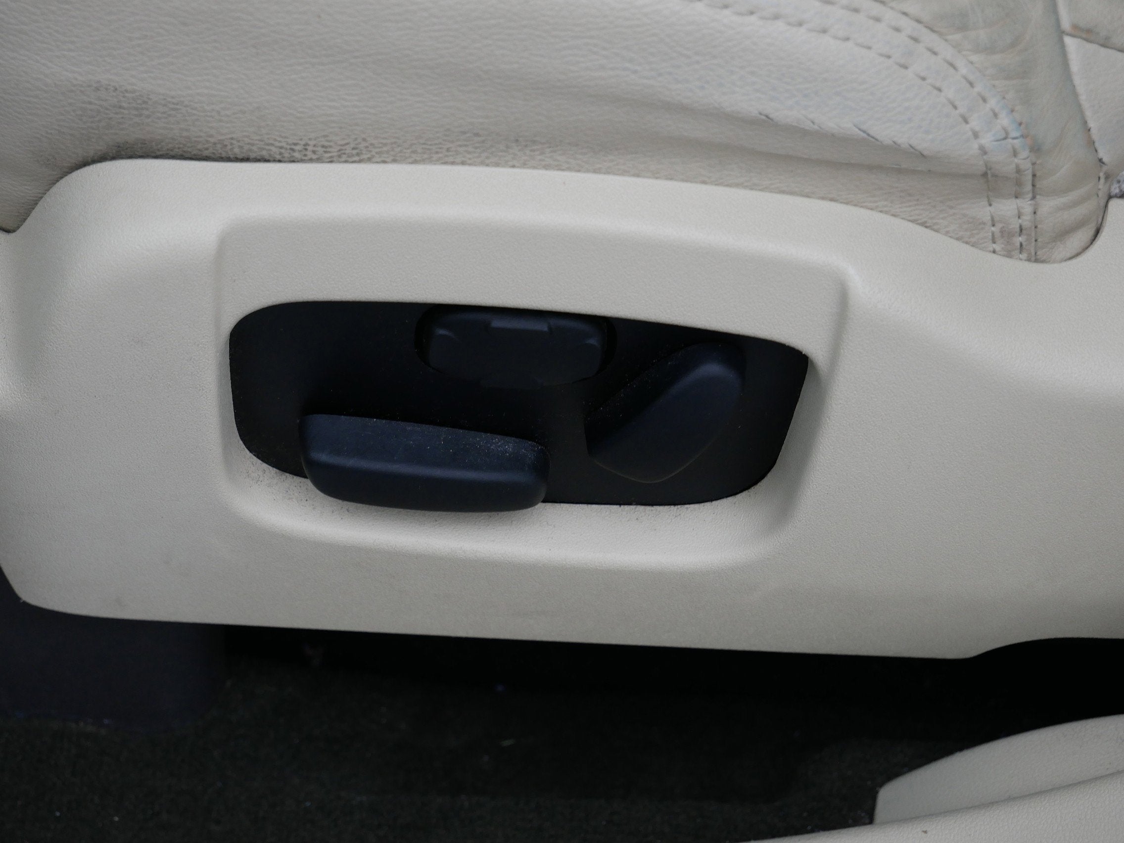 2019 Lincoln MKT Reserve