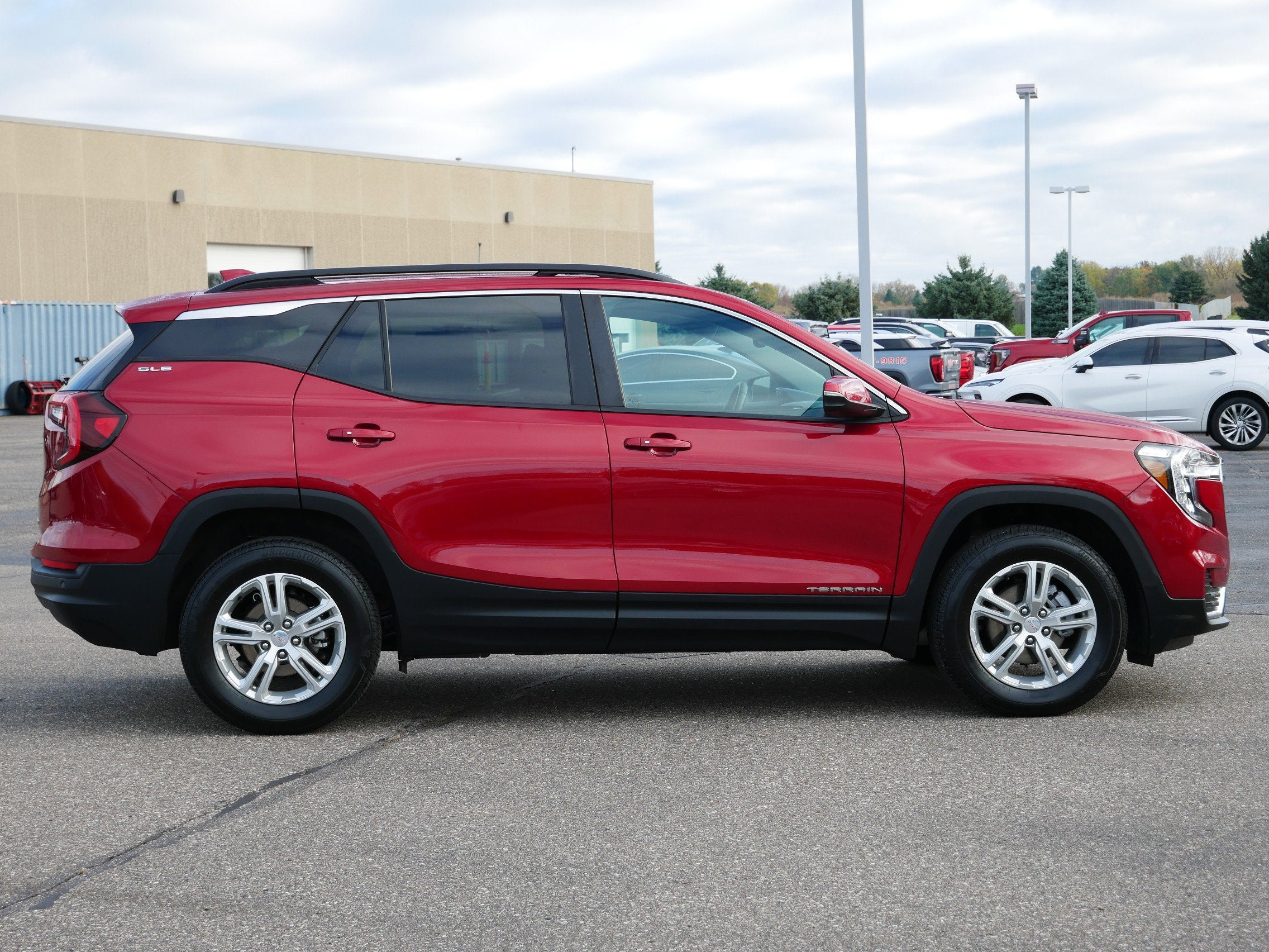 2023 GMC Terrain SLE