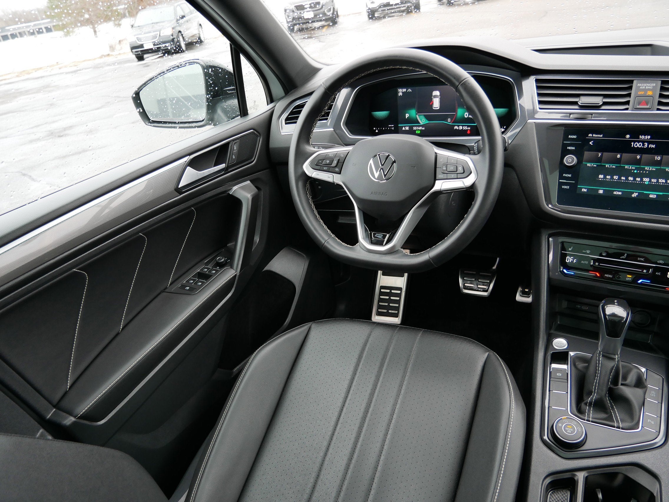 2023 Volkswagen Tiguan SE R-Line Black