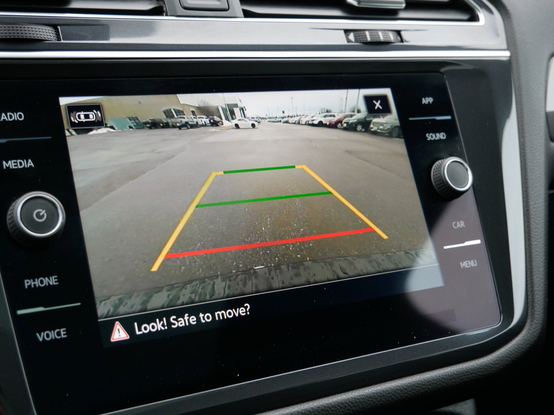 2023 Volkswagen Tiguan SE R-Line Black